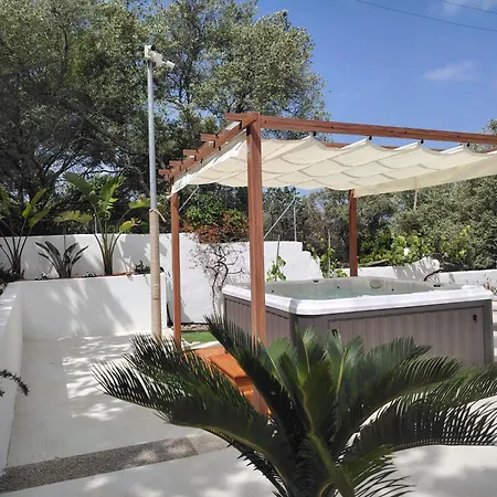House In Beatrice Con Jacuzzi Privata Casa vacanze *
