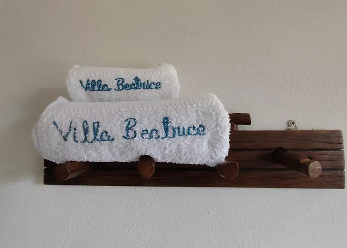 Semesterbostad House In Beatrice Porto Istana